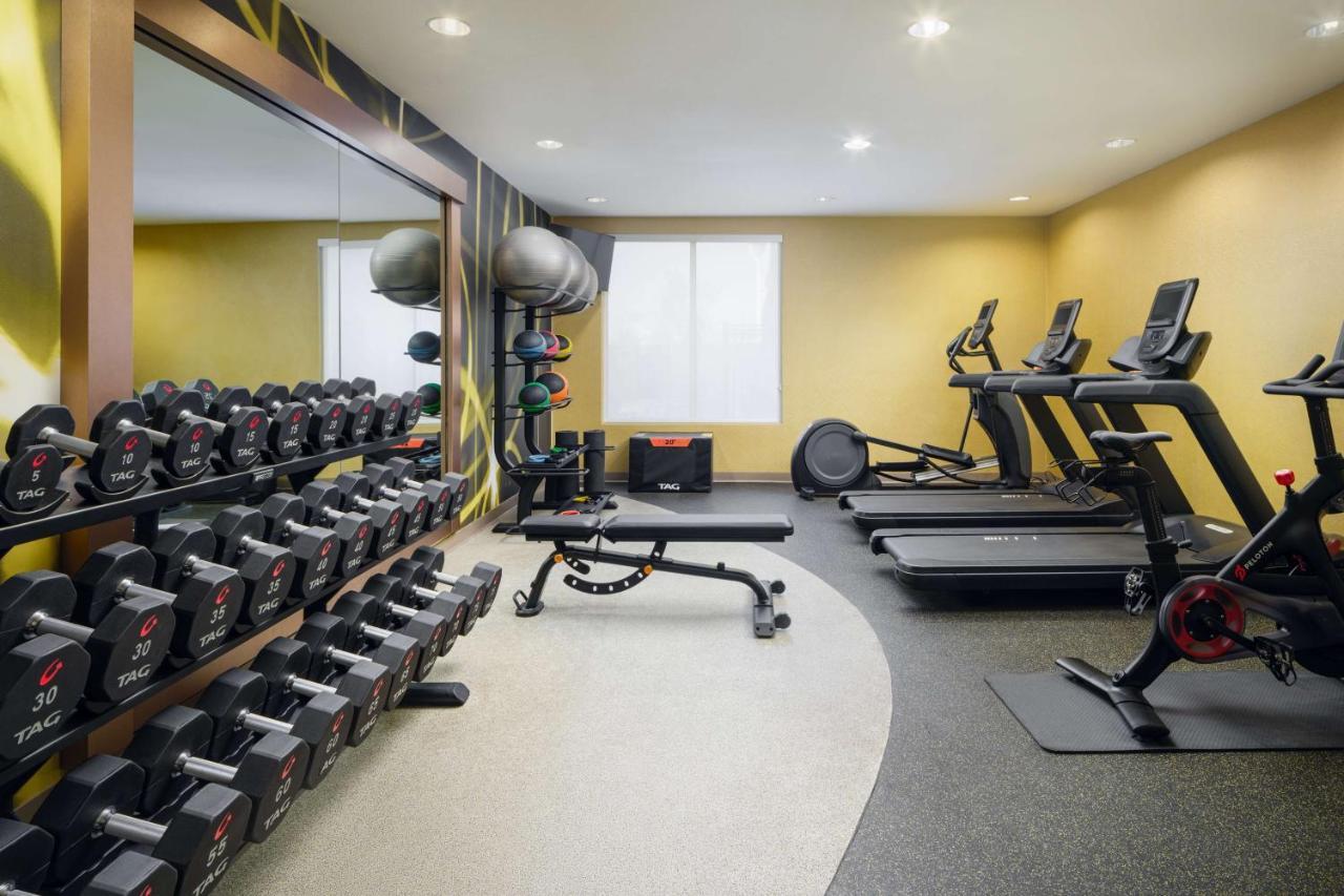 Hilton Garden Airport Hotel 3*